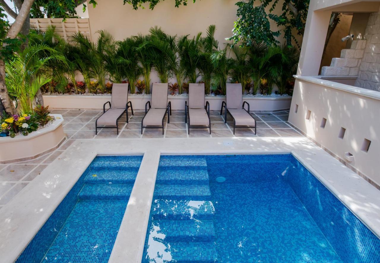 Aparthotel Casa Leo Playa del Carmen Esterno foto