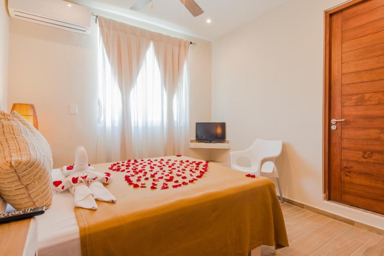 Aparthotel Casa Leo Playa del Carmen Esterno foto